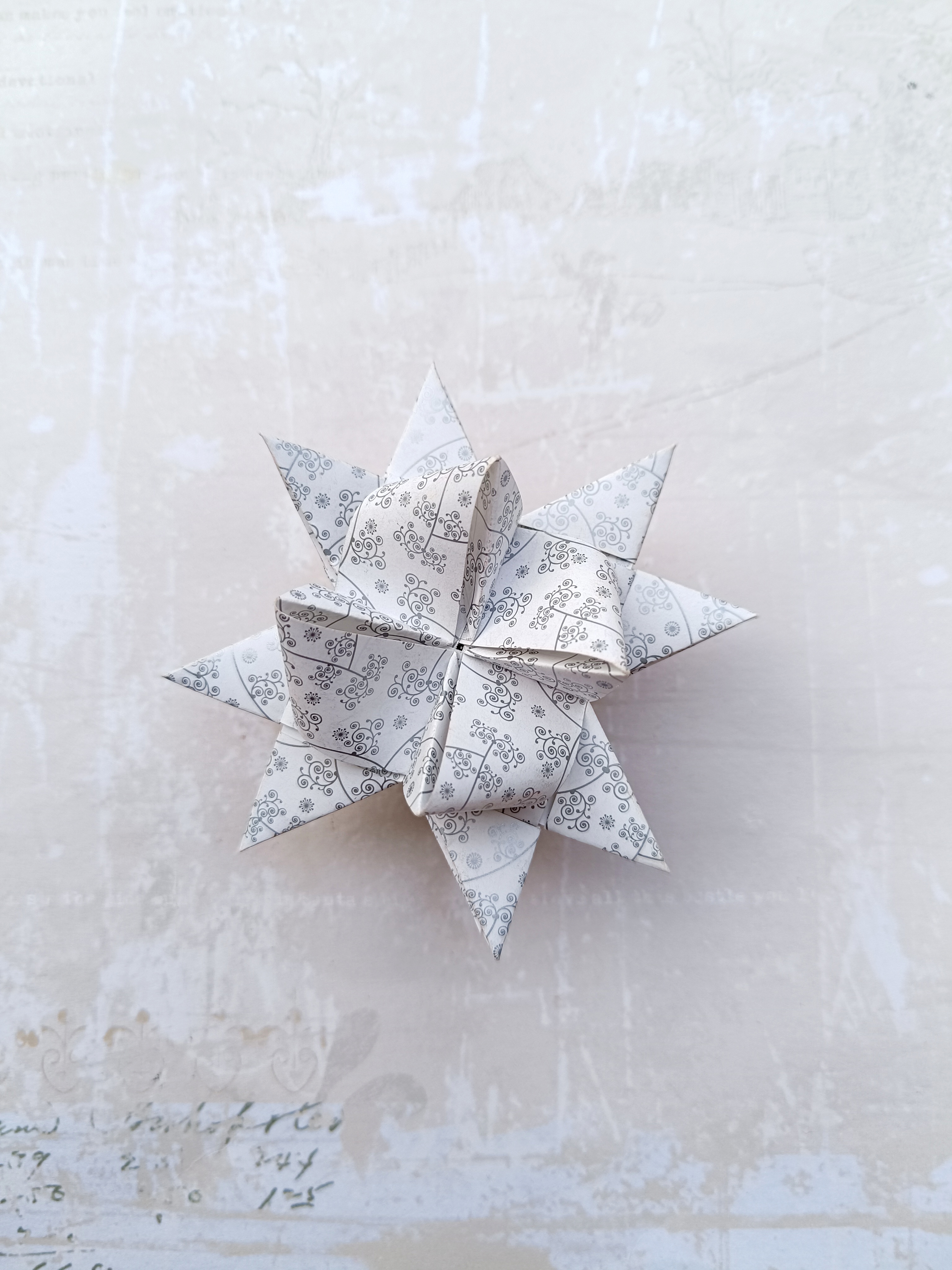 Origami hvězdička bílá s motivem