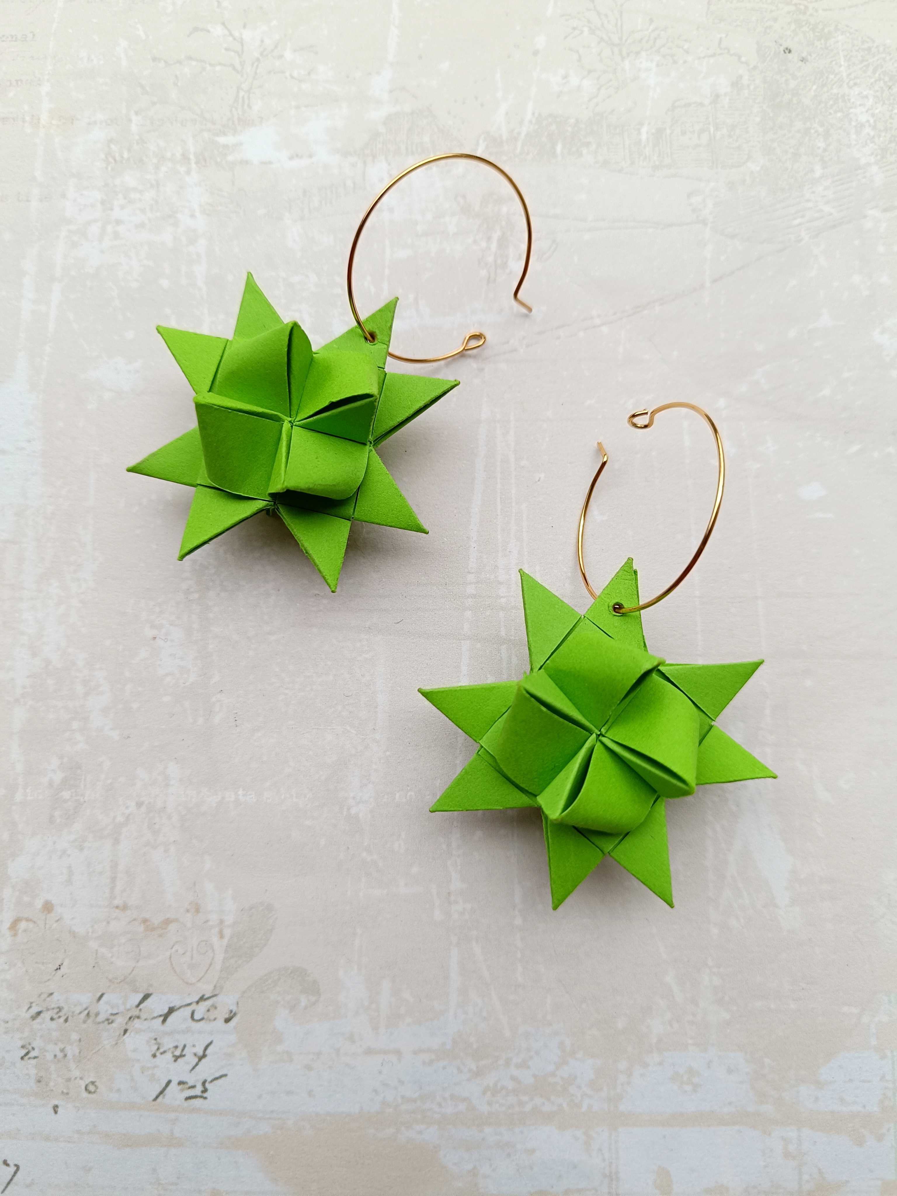 Origami náušnice hvězdičky světle zelené