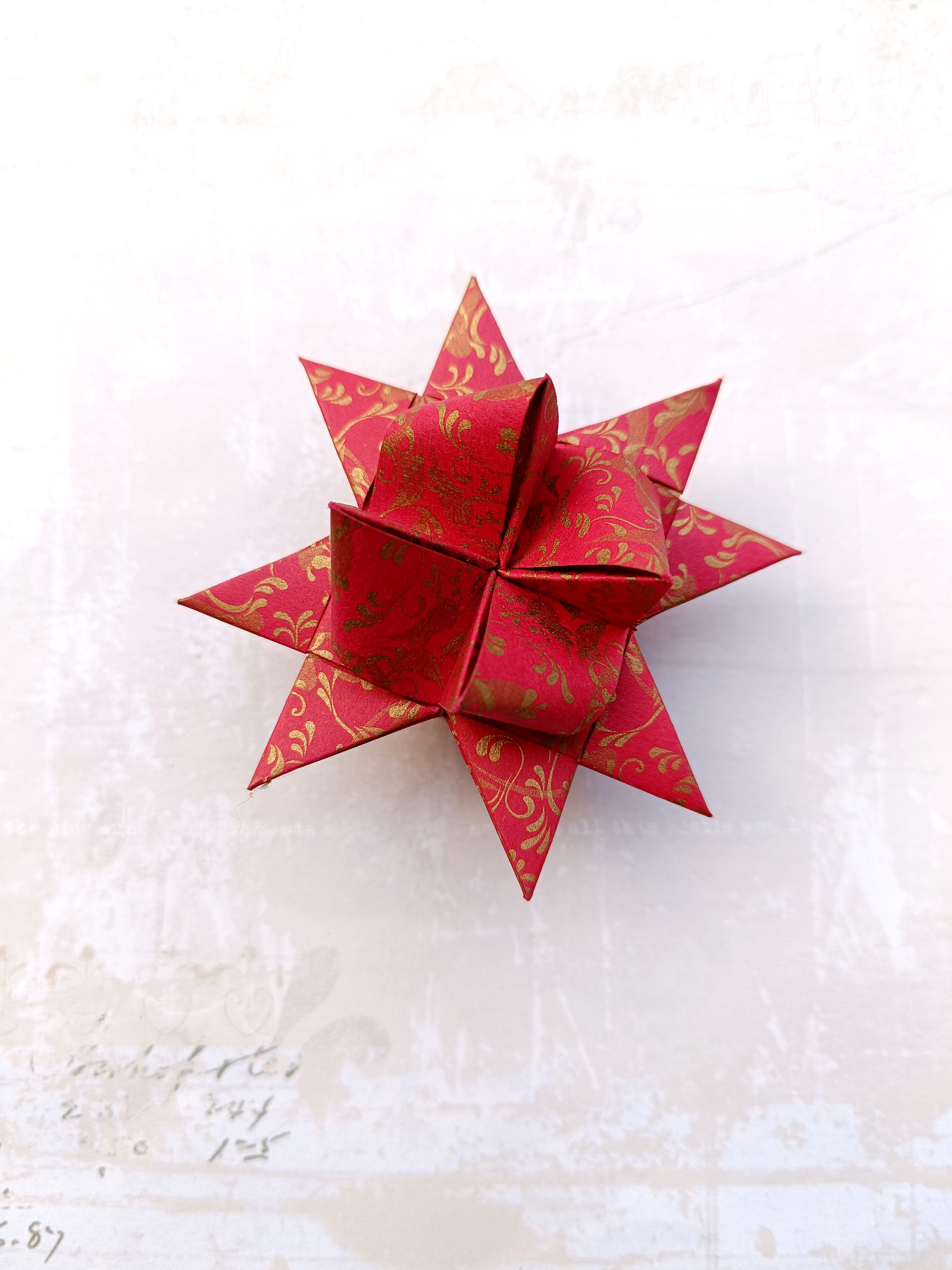 Origami hvězdička červená / zlatá